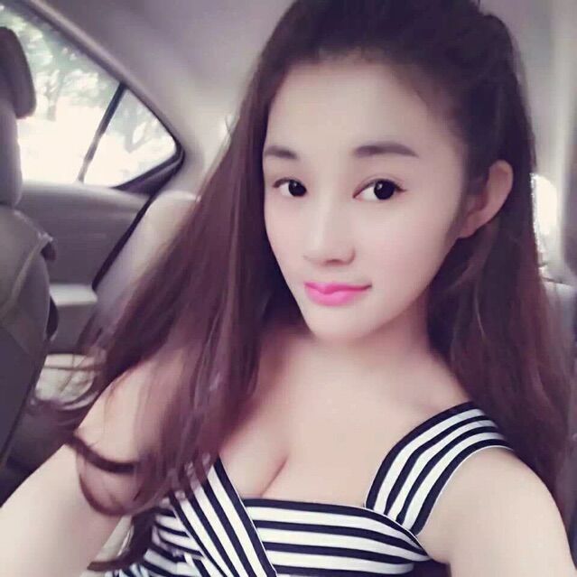 清秀高挑女生找长期资助 第1张