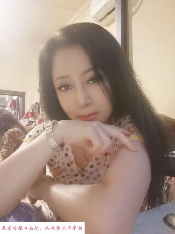 郭店娇小少妇 第1张