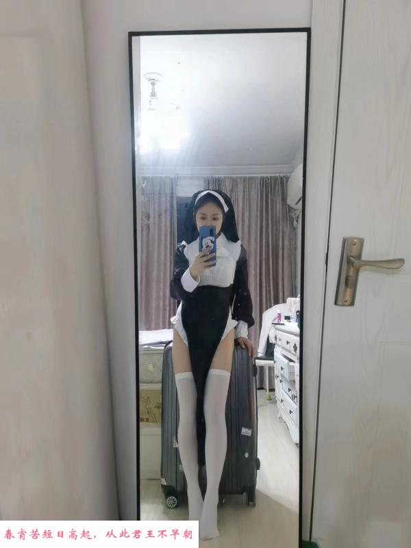 娇小可爱大胸小姐姐 第2张