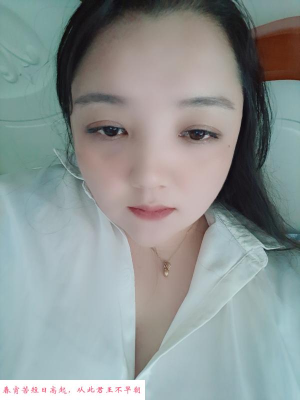 性格温柔小姐姐 第1张