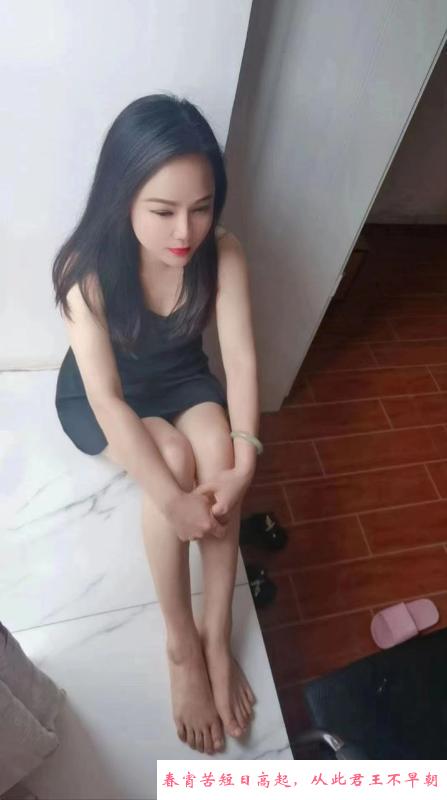 配合度好的骚女 第2张