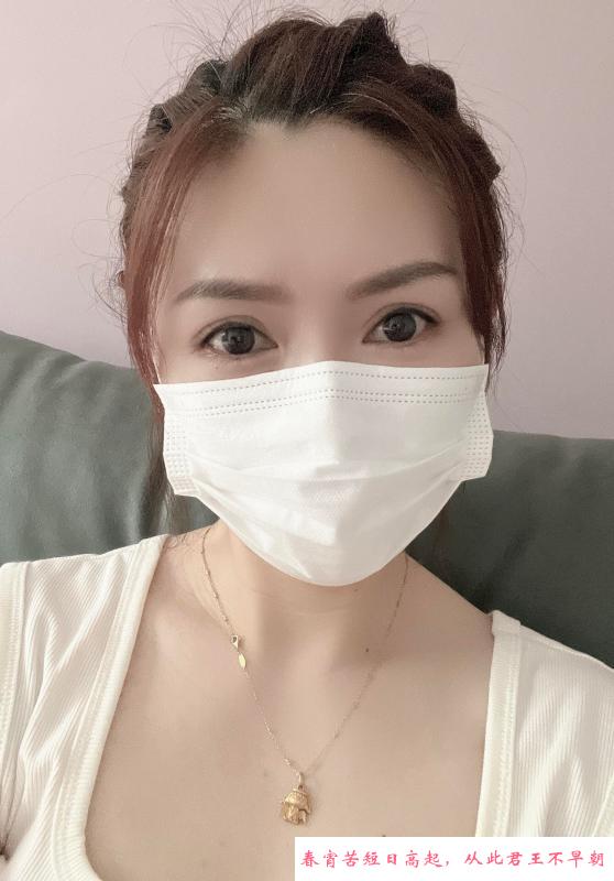 昆区少妇琪琪 第1张