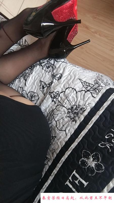 后入毒龙翘臀少妇 第1张