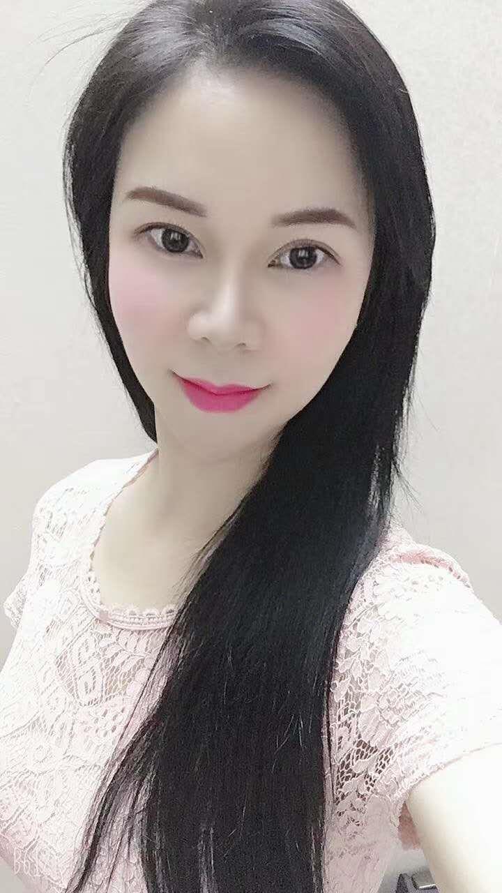 西安大眼睛大胸美女 第1张