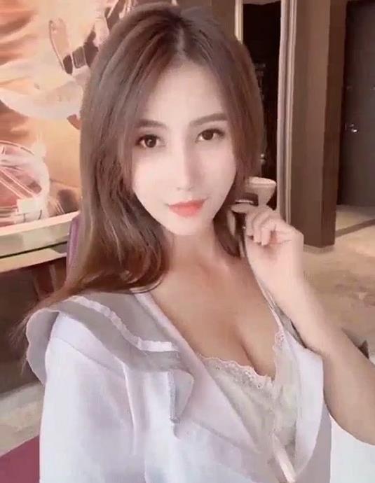 颜值小女神咪咪（可舌吻） 第1张