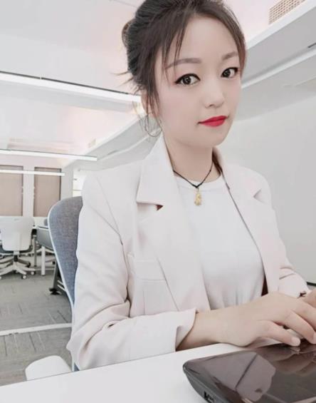 南山丽娜：又白又嫩又漂亮，娇滴滴可爱系小女生 第2张