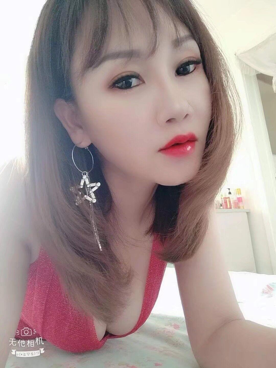 服务控入!纯骚逼控精大师,36D爆乳豪放性情 第2张