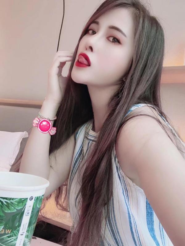 主动的漂亮妹妹 第2张