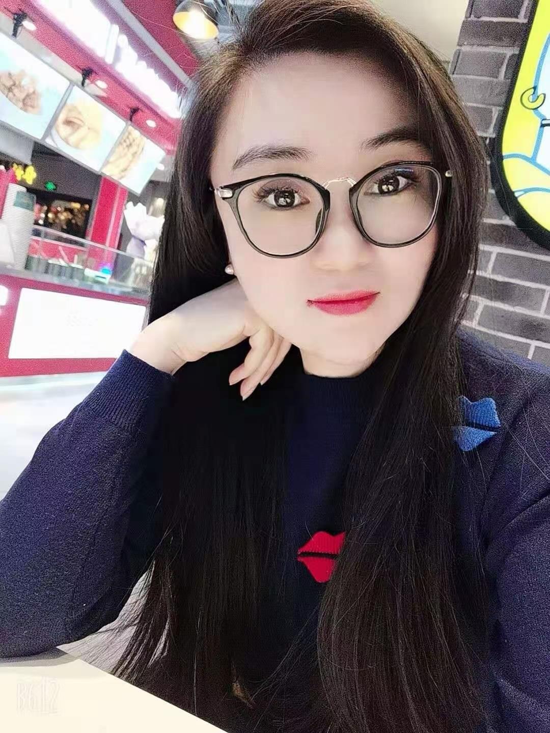 乌鲁木齐新市区黑丝小姐姐 第2张