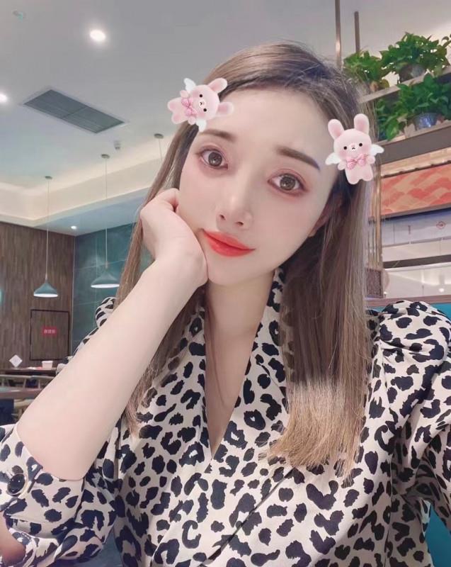 气质美女小米 第1张