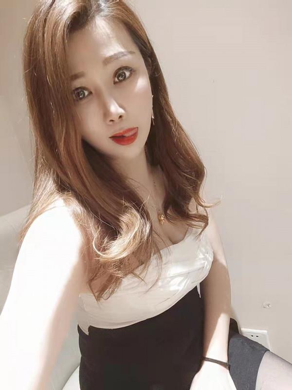 泄欲感十足大奶少妇 第3张