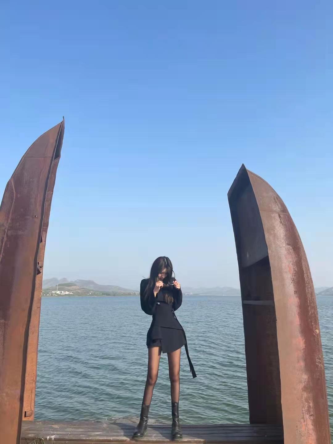 吾悦广场附近寻欢记，高颜值美女 第2张