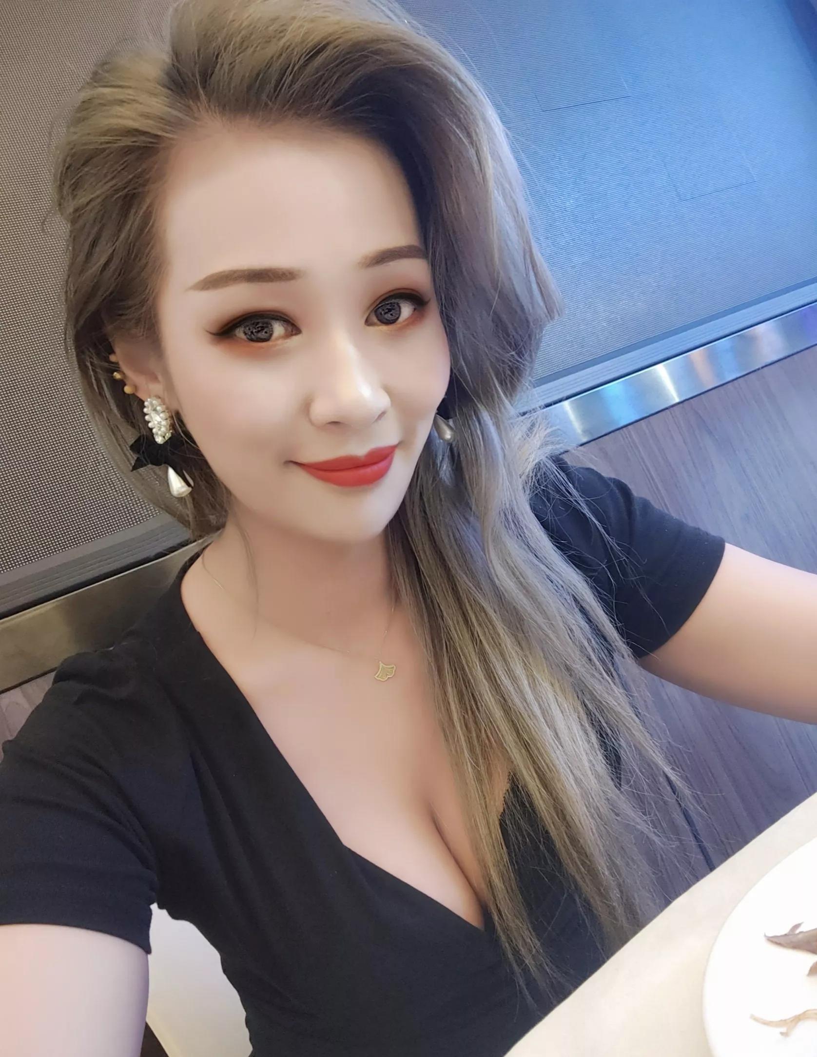 验证我大郑州的漂亮妹子，这个长相是我的菜 第1张