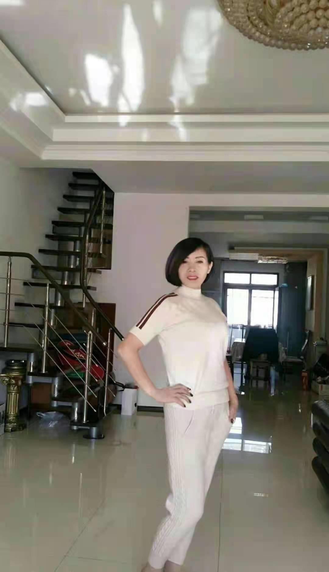沈河泻火苗条熟女100一炮 第2张