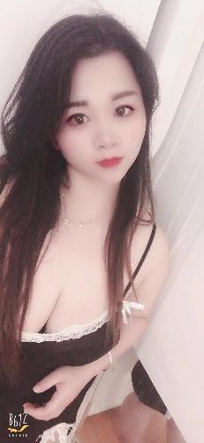 越秀淘金一丰满胸大小桃子 第2张