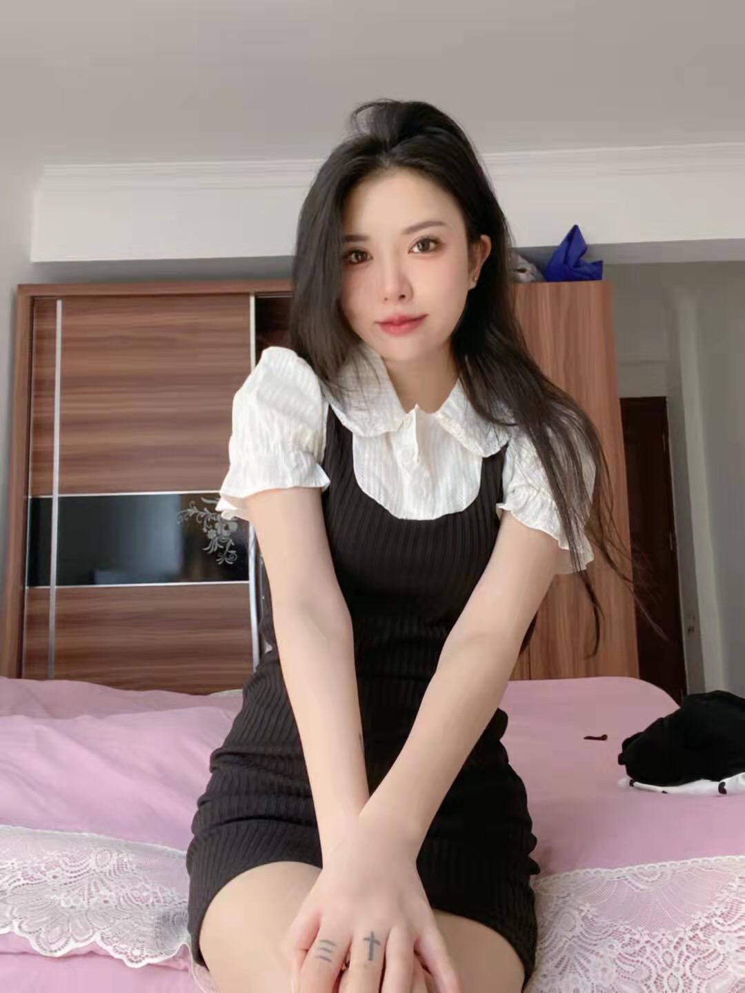 美女亚希，身材给力，屁股给力，制服可选 第3张
