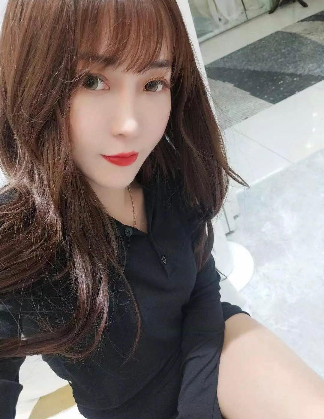验证长相甜美,大长腿的95后极品美少女 第1张