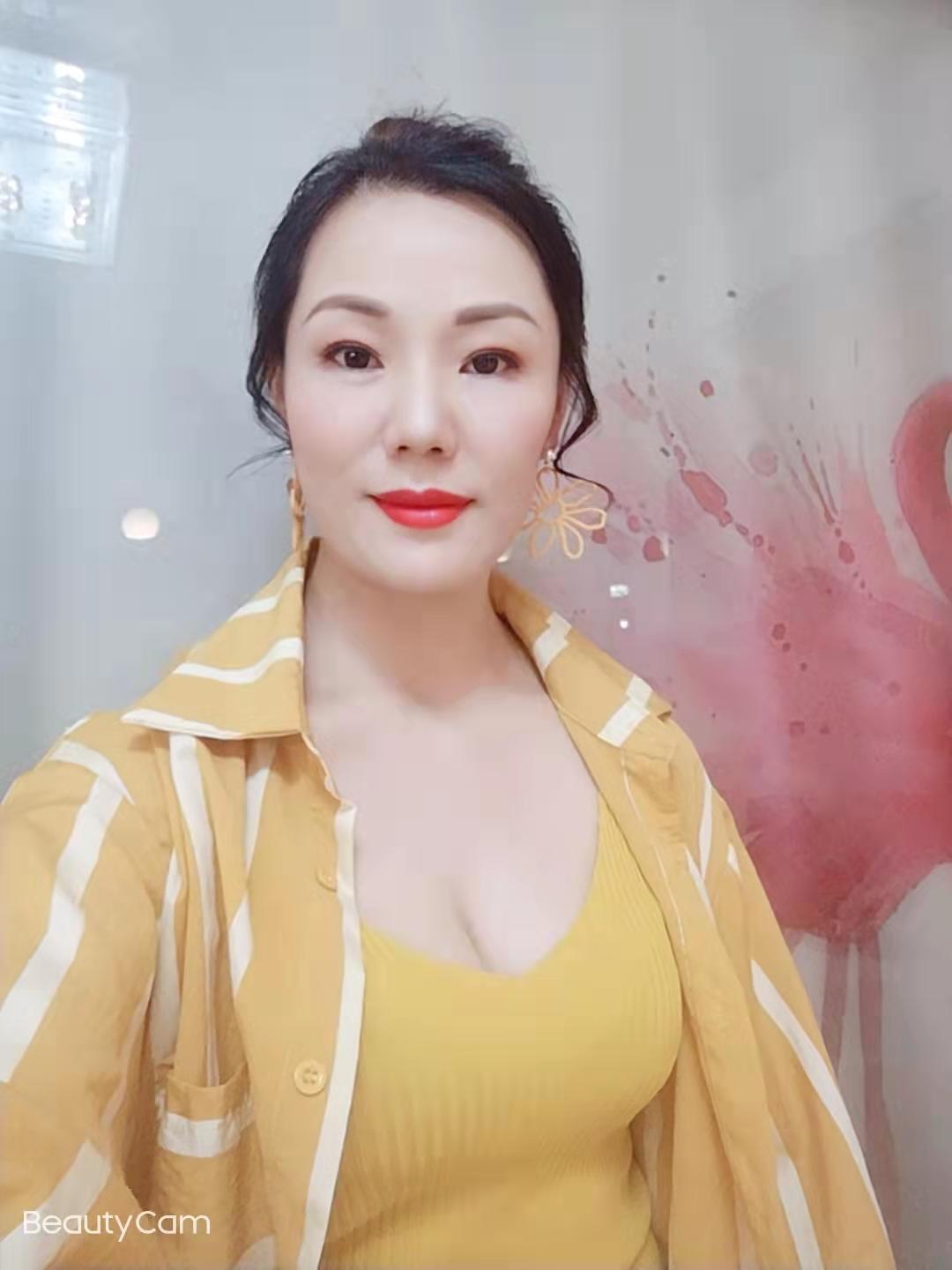 姑苏皮肤白皙光滑的少妇泻火 第1张