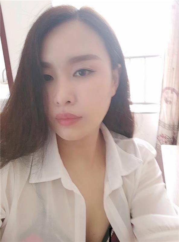 津南大胸轻熟女 第2张