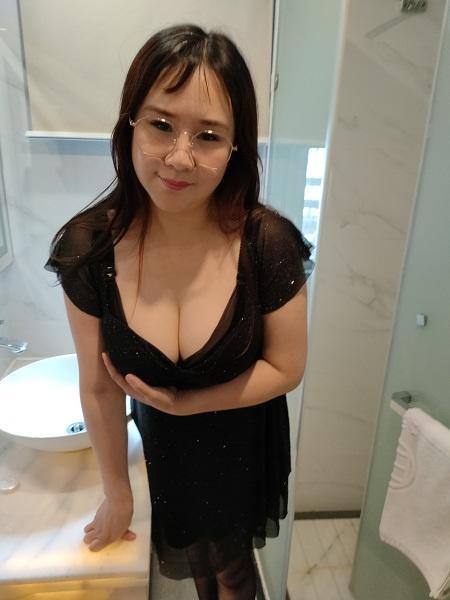 验证一个东北高个童颜巨乳，真的顶！不错的体验 第1张