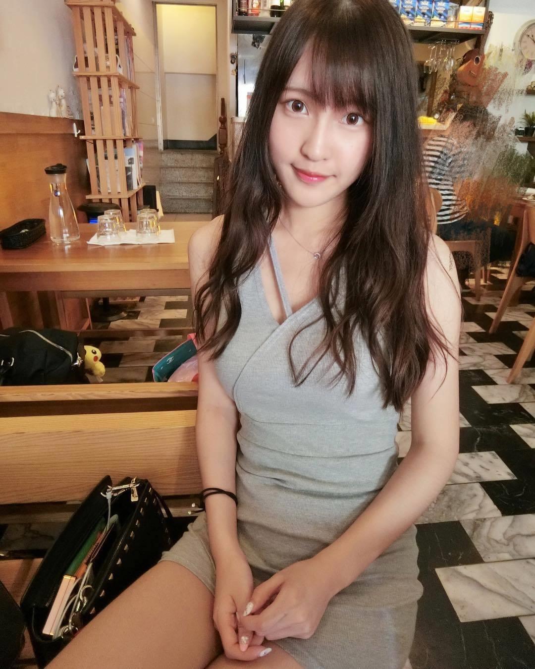 出差时上的一个漂亮兼职小妹妹 第3张