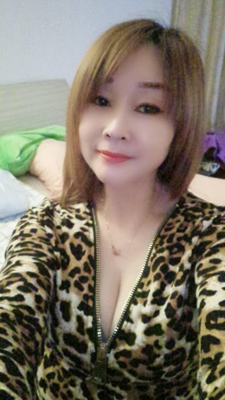 颜值性价比高的少妇 第3张