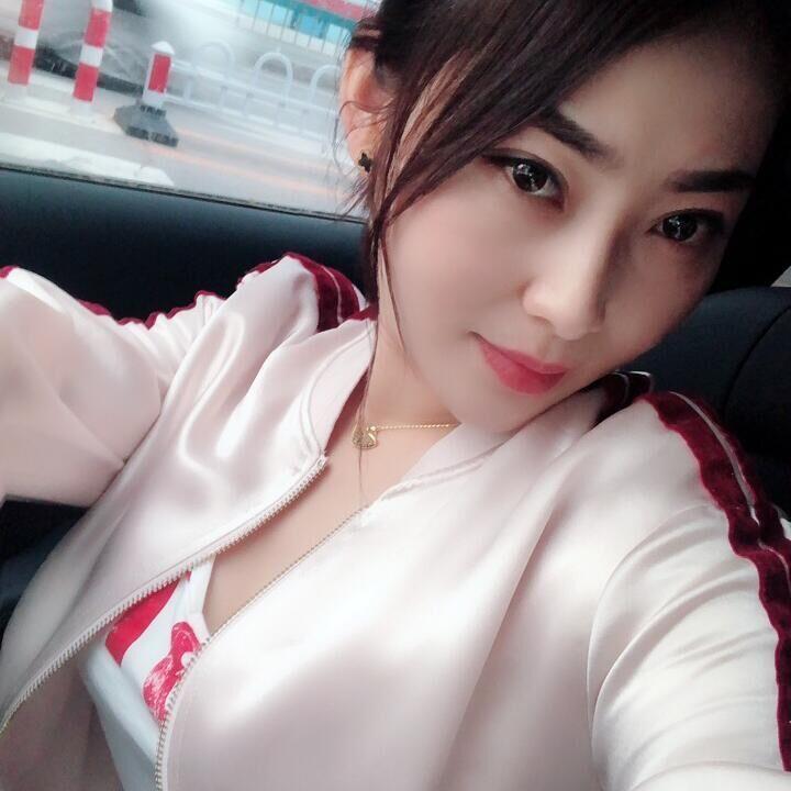 郑州中原区的妹子 第1张
