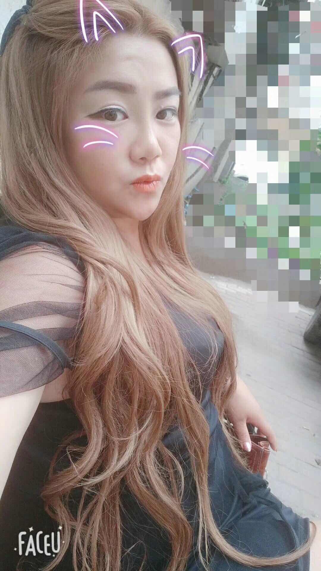 哈市极品金发微胖女 第2张