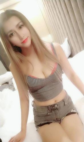 天河高颜值新人雯雯 第3张
